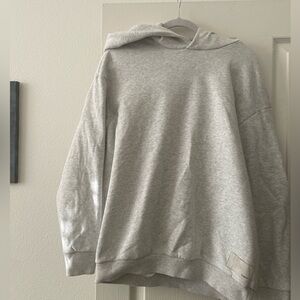 Vuori Women's Light Gray Restore Sweater.